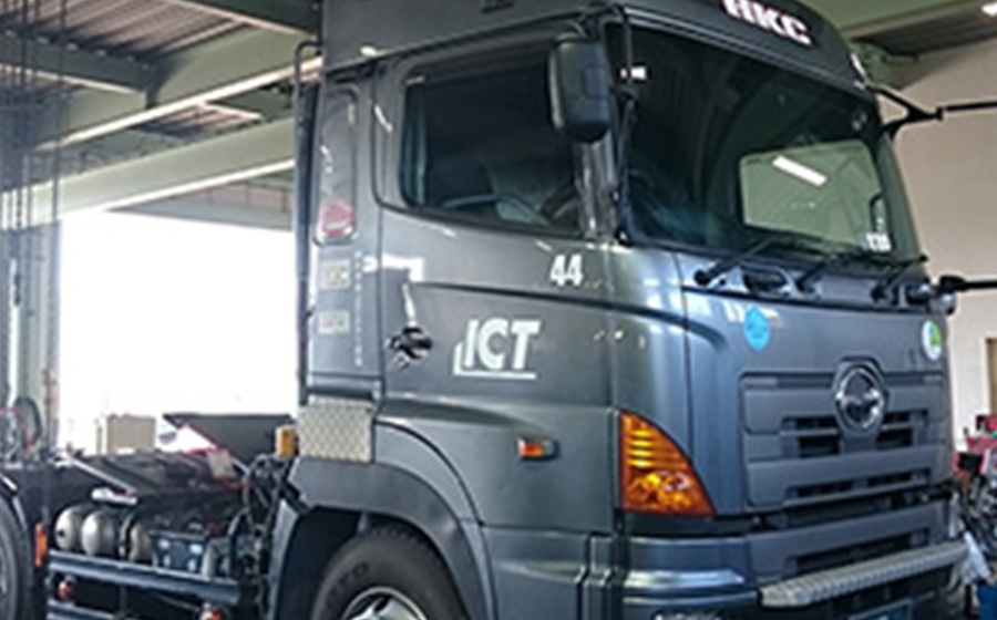 【神戸市】月給28万円～・賞与あり｜海上コンテナのトレーラードライバー募集｜株式会社阪神海上コンテナー運輸